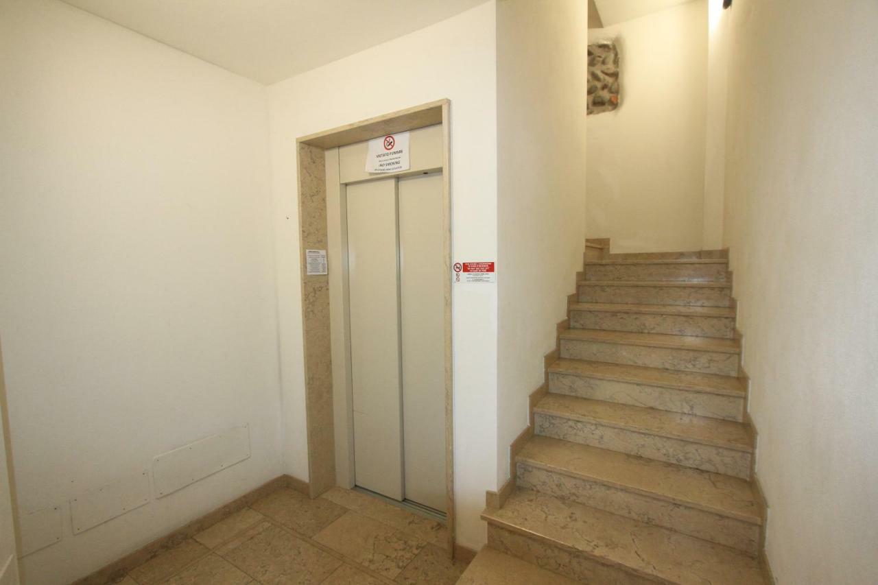 Appartamenti "Residence Mgm" Ponte San Pietro  Exteriör bild